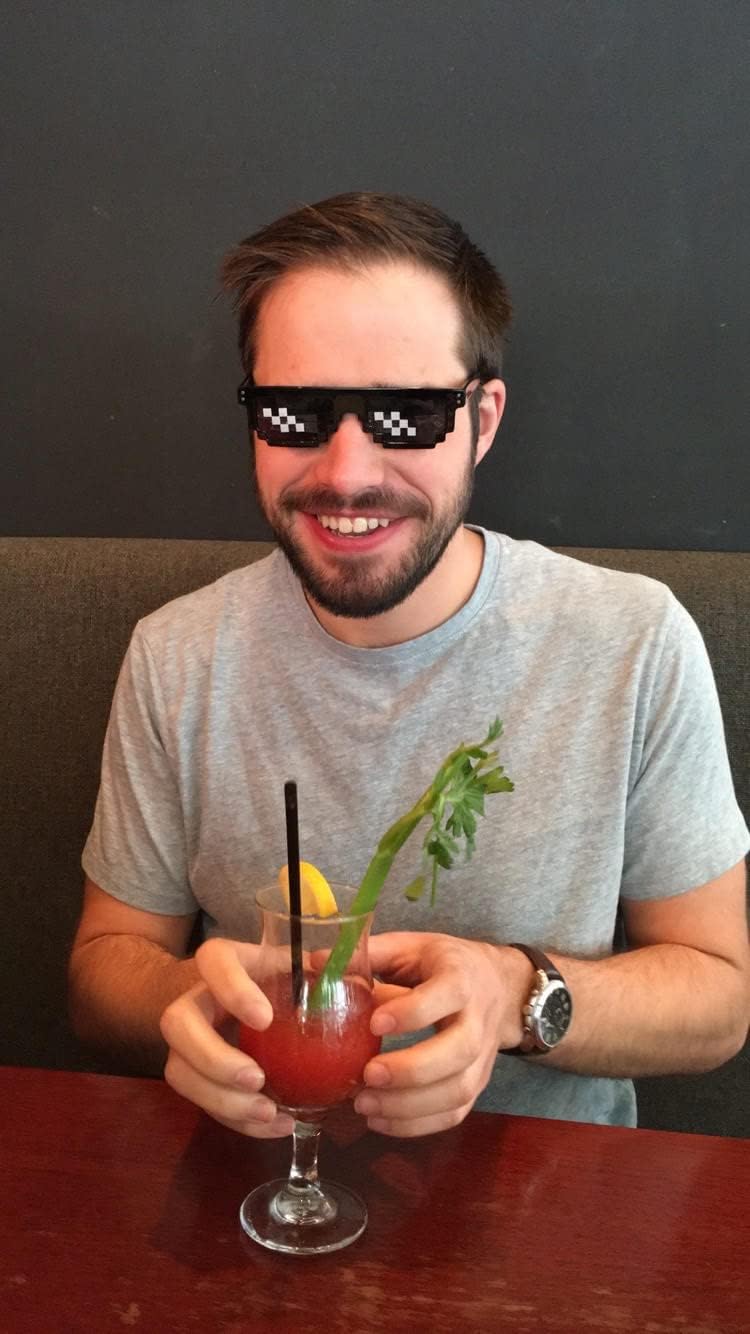 Thug Life sunglasses pixel detail